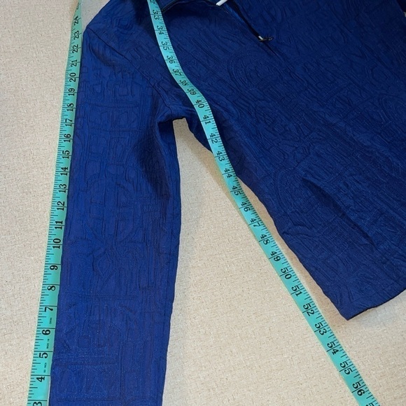 Chicos Full Zip Dressy Jacket Crinkle Mock Neck Long Sleeve Pockets Blue Sz 1. - Picture 7 of 7